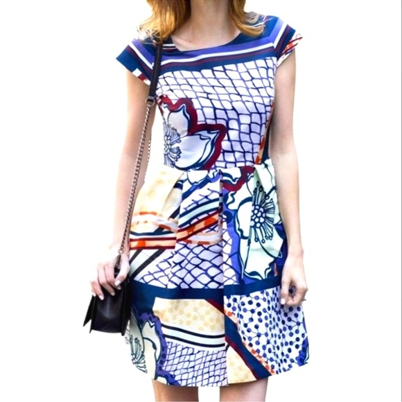 Ted Baker London White and Blue Flutter Sleeve Mini Dress size 4 TB, USA= 8-10. - Picture 3 of 7